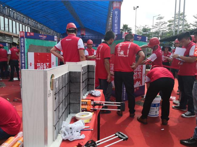 “能工能匠，虹動中國”雨虹瓷磚鑲貼與靚縫競技大賽現場